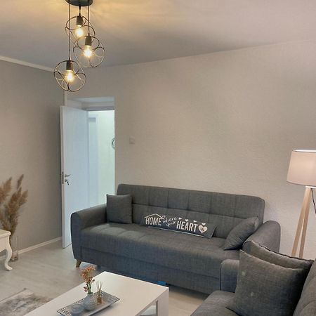 Hotspot Apartments - City Center Prishtine Bagian luar foto