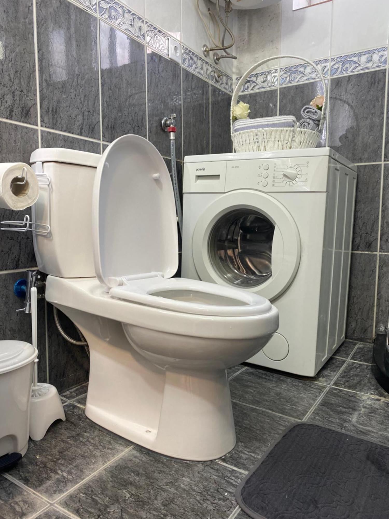 Hotspot Apartments - City Center Prishtine Bagian luar foto