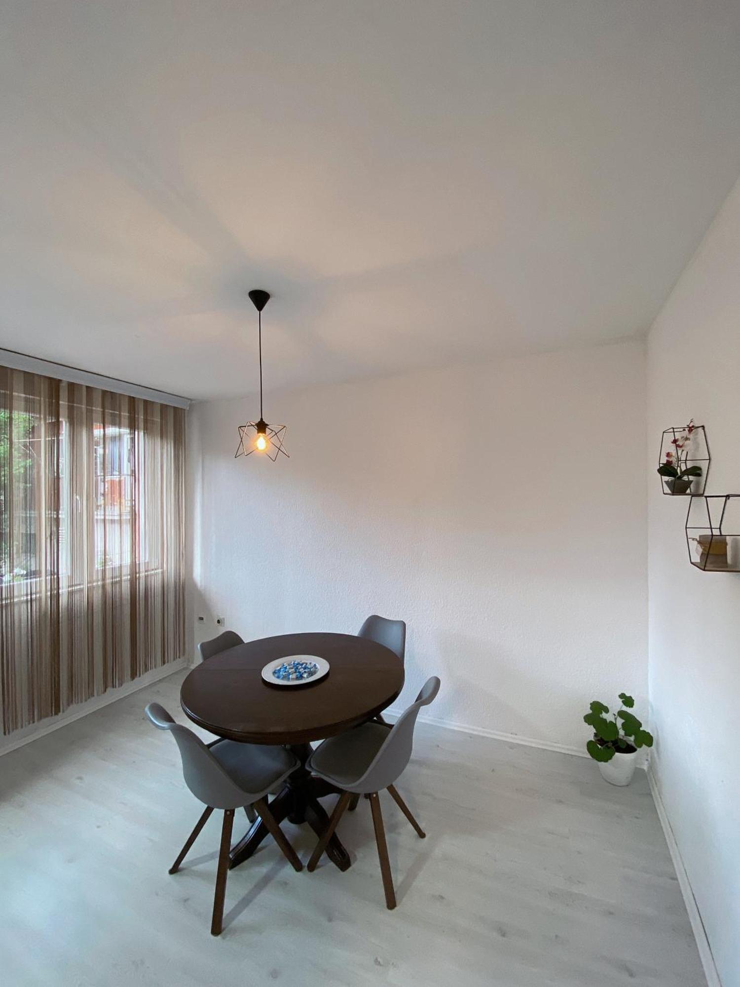 Hotspot Apartments - City Center Prishtine Bagian luar foto