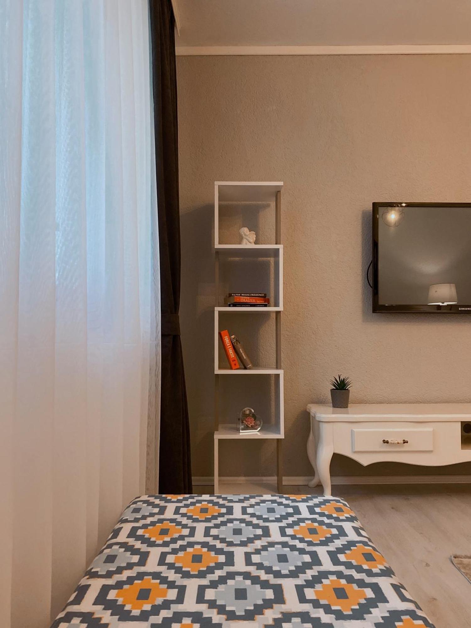 Hotspot Apartments - City Center Prishtine Bagian luar foto