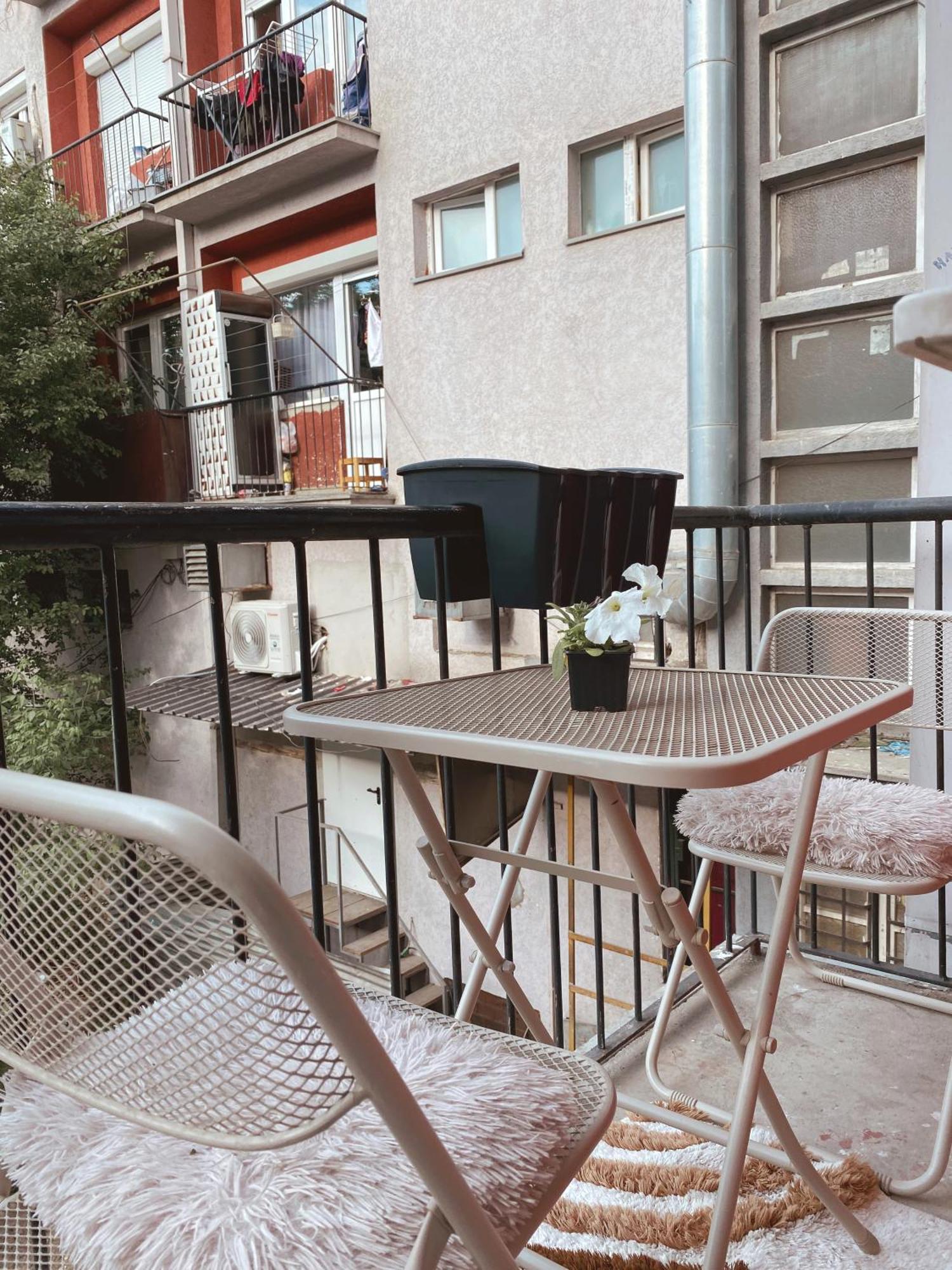 Hotspot Apartments - City Center Prishtine Bagian luar foto