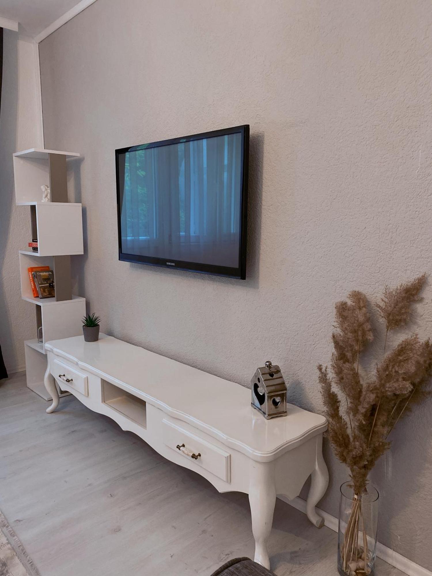 Hotspot Apartments - City Center Prishtine Bagian luar foto
